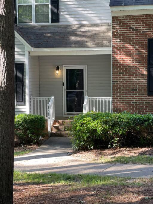 Апартаменты Simple Elegant Townhouse Dt Raleigh Ncsu Экстерьер фото