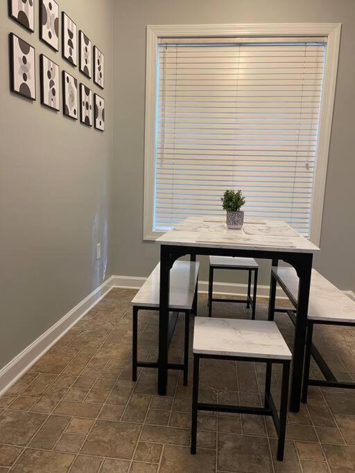 Апартаменты Simple Elegant Townhouse Dt Raleigh Ncsu Экстерьер фото