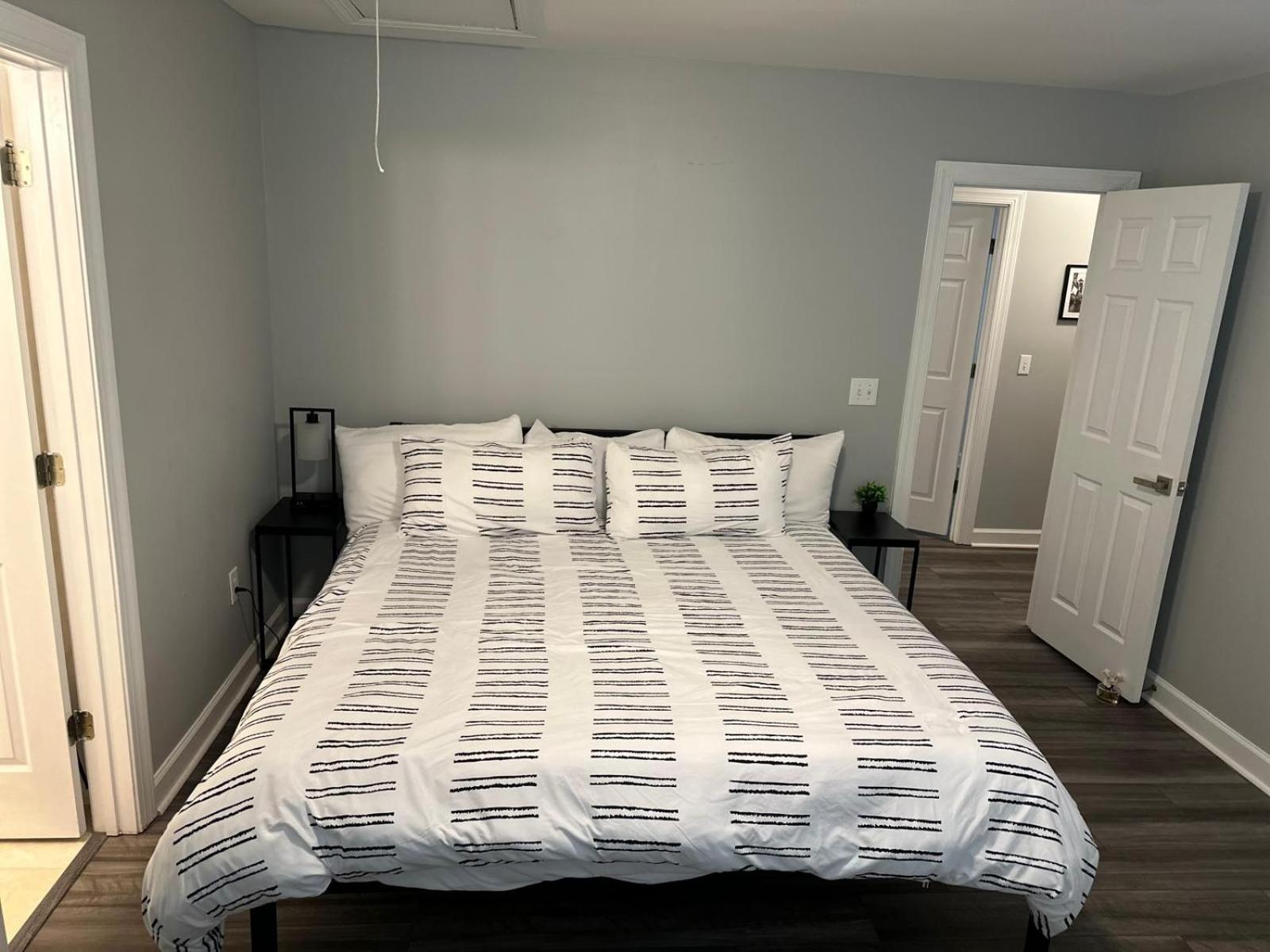 Апартаменты Simple Elegant Townhouse Dt Raleigh Ncsu Экстерьер фото